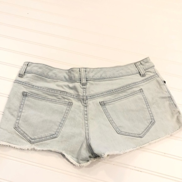 VICTORIAS SECRET VS Boyfriend Jean Shorts - Picture 3 of 4